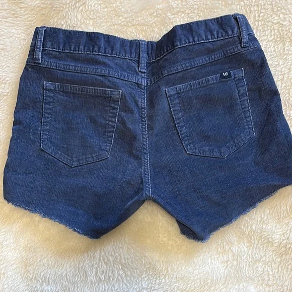 GAP Women's Blue Cordoroy shorts - Picture 2 of 8